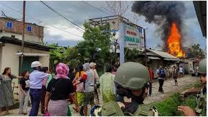 मणिपुर में नहीं थम रही हिंसा की आग; उग्रवादियों के हमले में सीआरपीएफ के दो कर्मियों की मौत